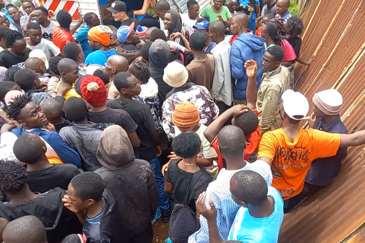 Residents of Kangemi slums during food giveaway